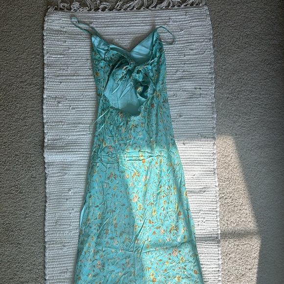 HELLO MOLLY MIDI DRESS - Picture 2 of 4